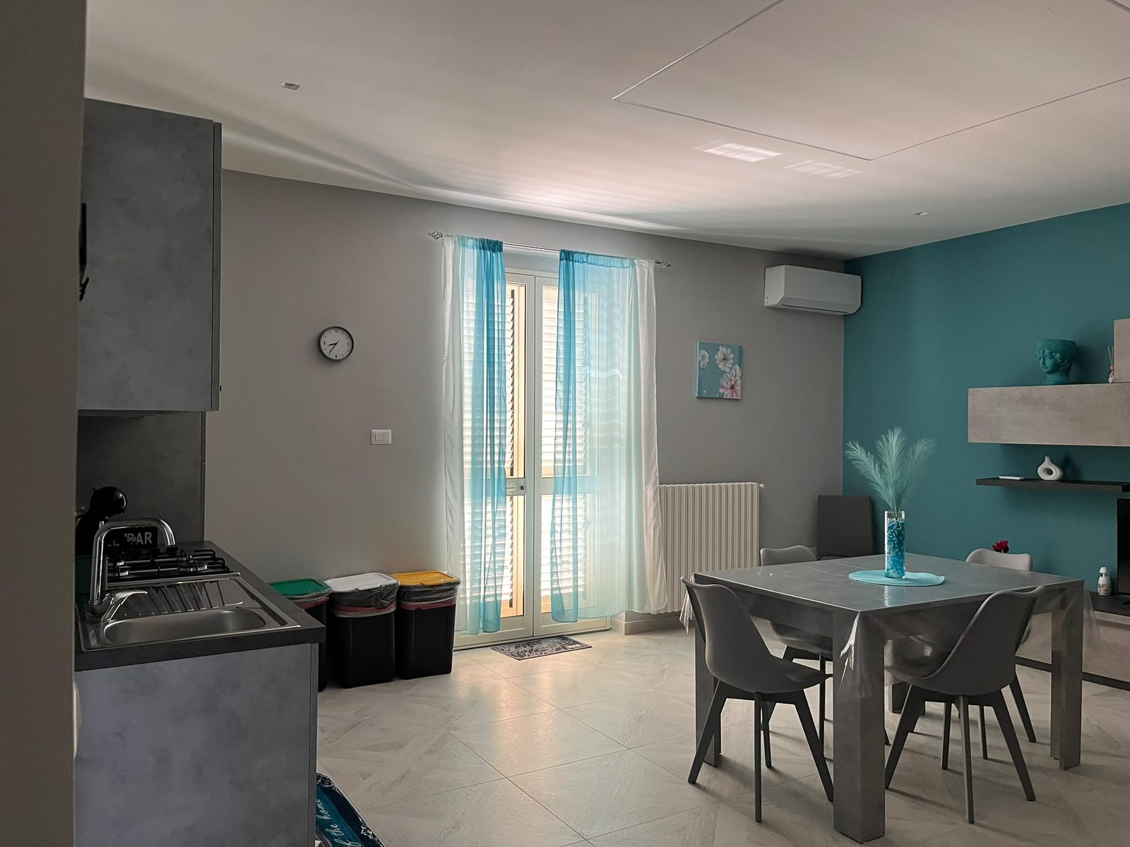 Primo Piano — Cucina attrezzata